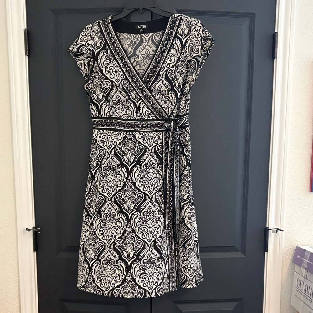 Apt. 9 Elegant Black and White Midi Dress